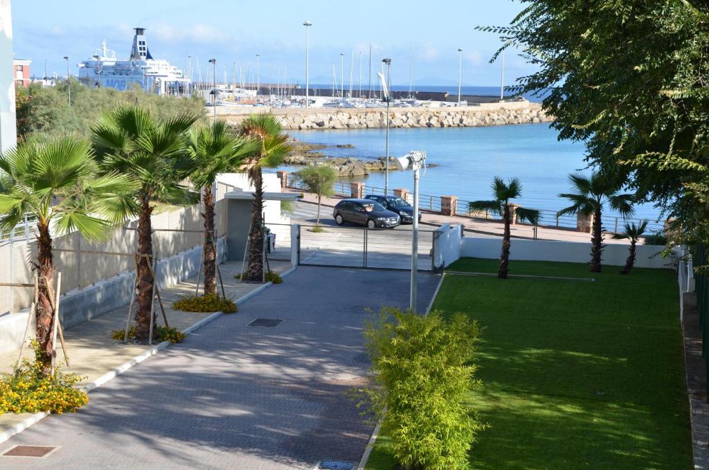 Residence Lungomare Porto Torres Exterior foto